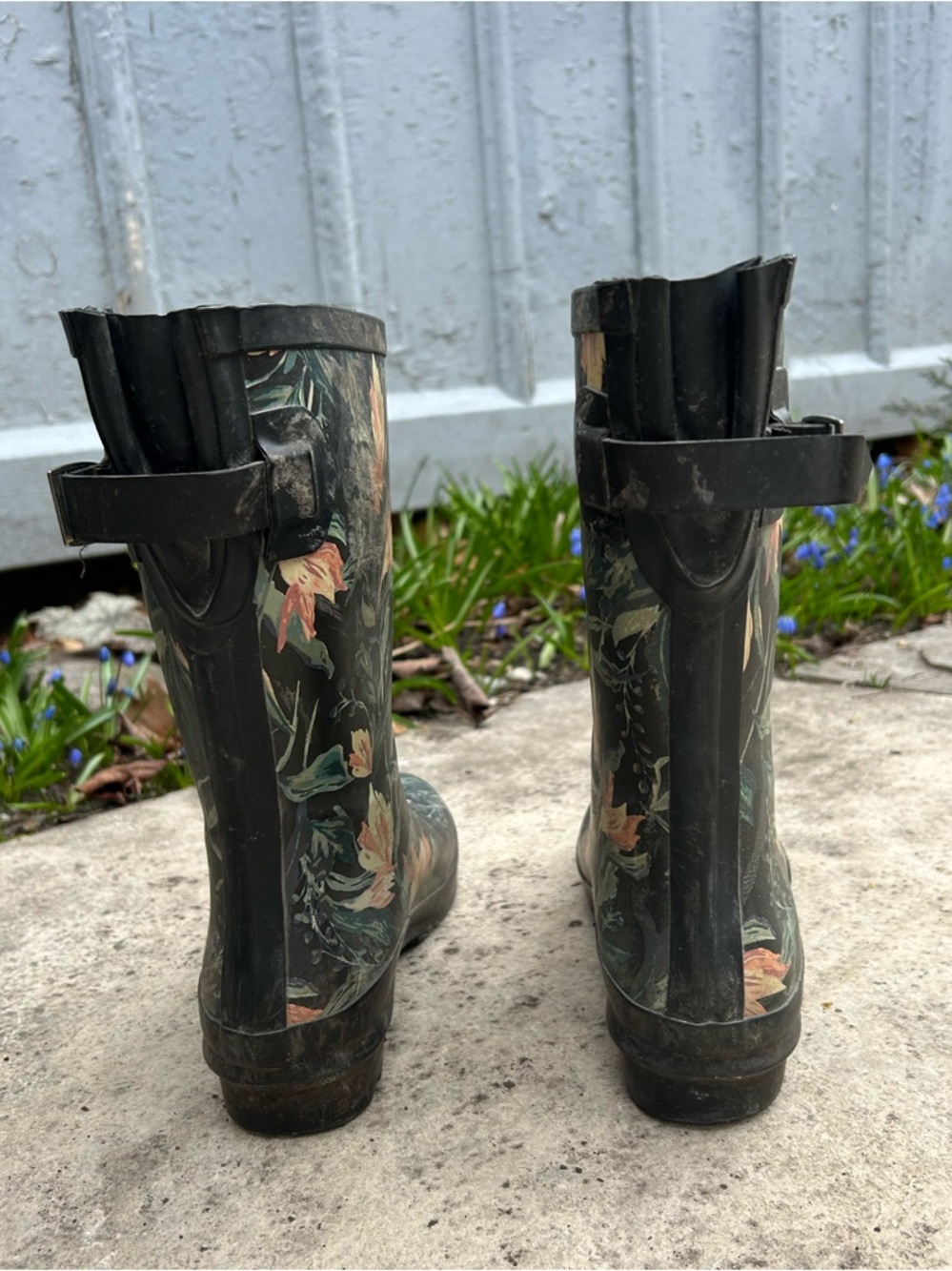 Target Floral Rain Boots, size 9 - Picture 6 of 13